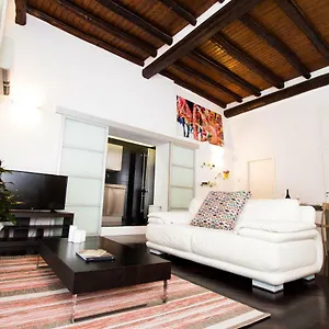 lo-spasimo-dentro-casa.palermohotels.org/